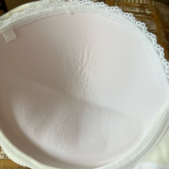 NWOT- Strapless Underwire White Bra - Picture 3 of 8